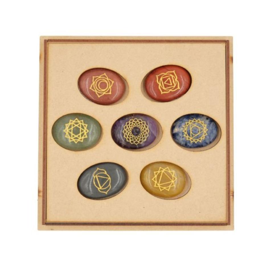 SET PIETRE 7 CHAKRA IN SCATOLA DI LEGNO CON INTARSIO “ALBERO DELLA VITA”